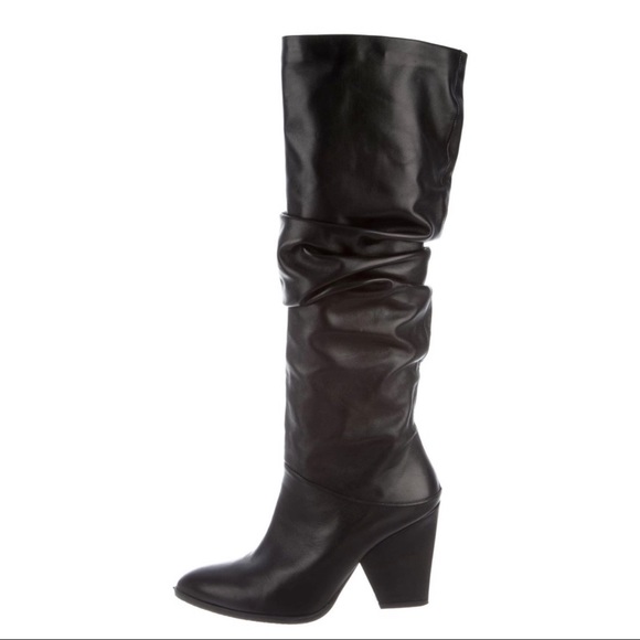 Stuart Weitzman Smashing in Black Nappa - Picture 3 of 6